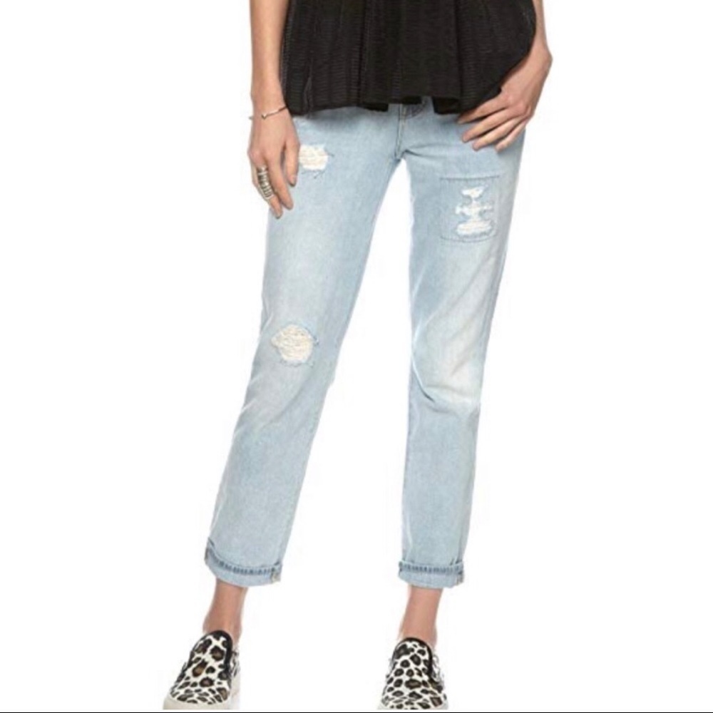 NWOT Genetic Denim Alexa Distressed Boyfriend Jean